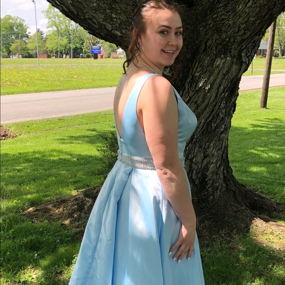 Cinderella style prom dress WITH POCKETS!!